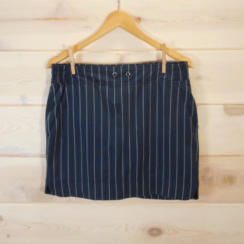 Athleta Women's Size 8 Athletic Skirt Skort Striped Navy Sport Pockets